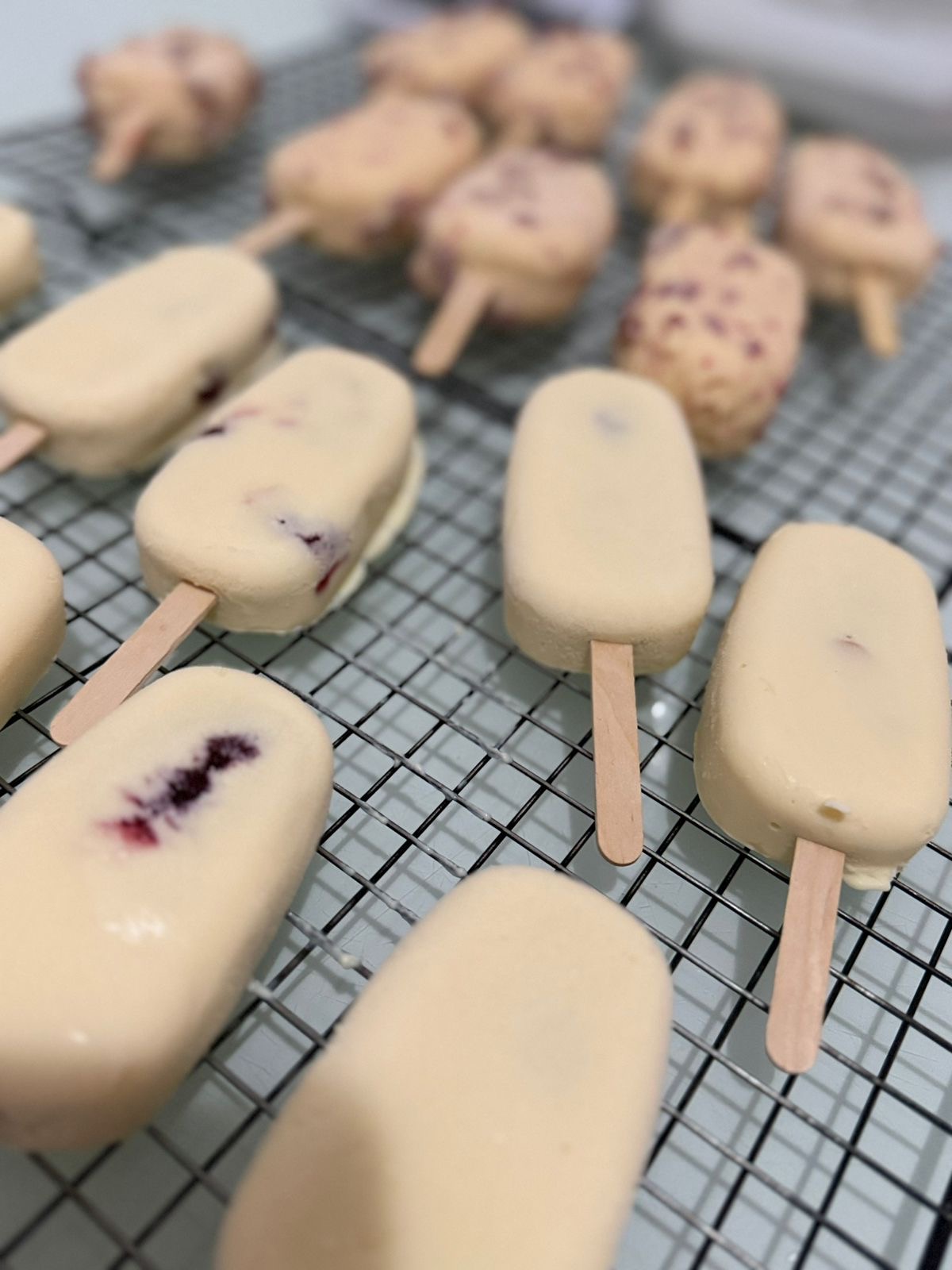 Picolés artesanais recém-preparados